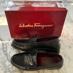 Ferragamo Simple Black Loafers
